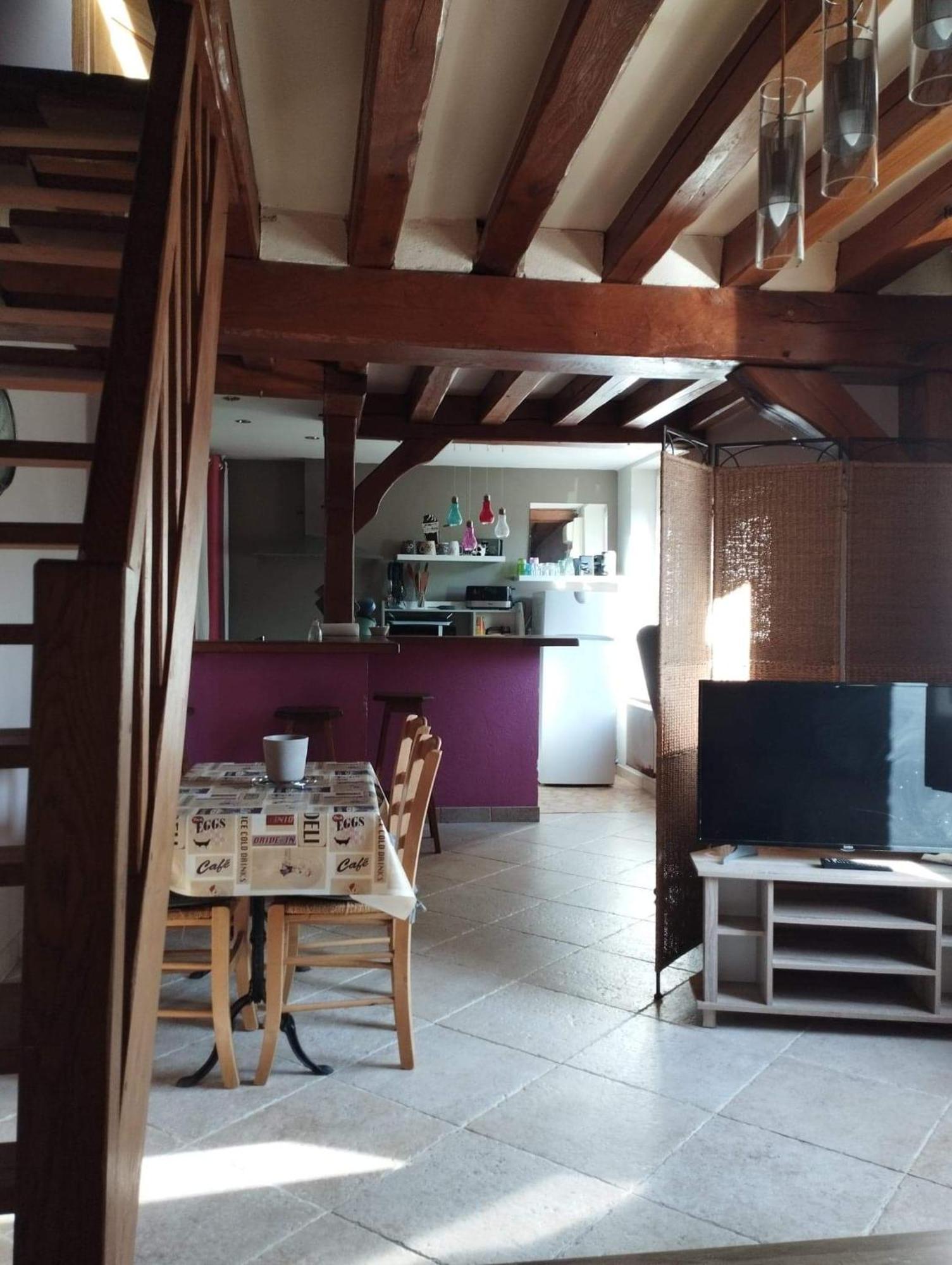 Charmante Petite Maison De Bourg Apartment Autry-le-Chatel Екстериор снимка
